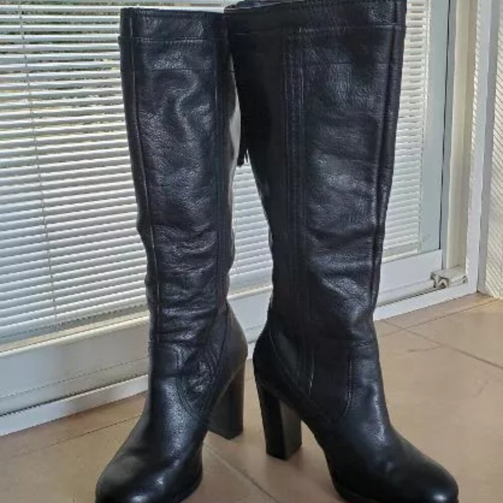 Women Adrianna Vittadini Black Knee High Leather Boots with Back Zipper Size 6